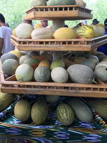 新疆路边吃瓜,路边吃瓜，体验地道西域美食文化