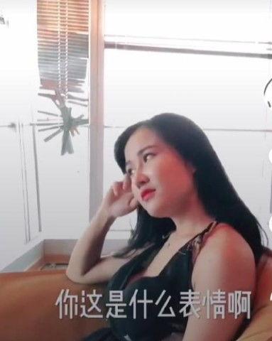 暴力吃瓜小姐姐图片,暴力吃瓜小姐姐的吃瓜日常